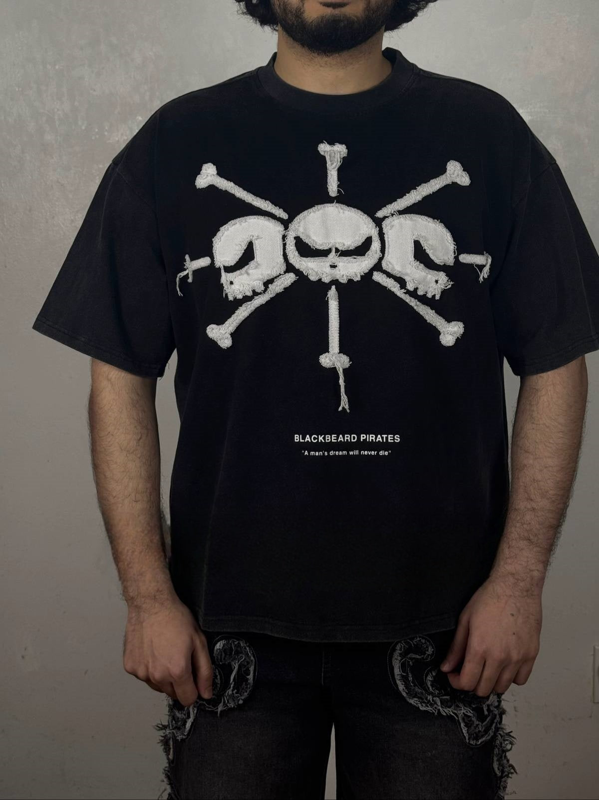 BLACKBEARD TEE